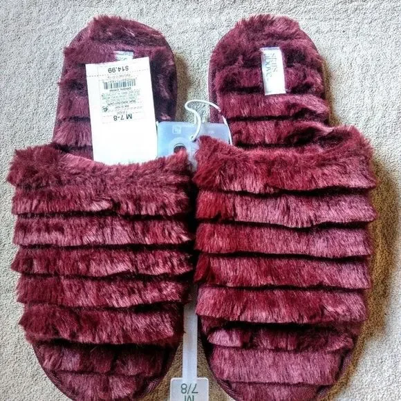 Stars Above Women Slippers Night Burgundy Sz 7/8 - Picture 1 of 6